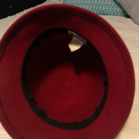 RED WOOL SHORT BRIM HAT - Picture 5 of 5